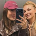 Ovo je majka Džejle Ramović: Edita u šestoj deceniji prava bomba, pozirale zajedno u liftu
