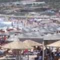 Čuvari plaže na grčki način – "pokret peškira" protiv samovolje vlasnika barova