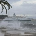 Poplavljena gotovo cela obala Splita (VIDEO)