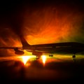 Novi incident sa Boingom: Šokantno - avion se zakucava u pistu, sulja i varniči VIDEO