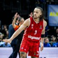 Edvards postavio dva neverovatan rekorda u Beogradu: Bek Bajerna pogodio osam trojki za četvrtinu! I to nije sve