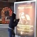 U centru Bujanovca okačena reklama za koncert koji veliča vođu tzv. OVPMB VIDEO