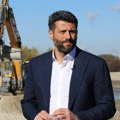 Rasprodaja prirodnih dobara uoči političkog kraja