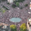 (BLOG) Studenti i građani dolaze u kolonama, uskoro počinje protest na Slaviji