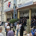 U Novom Pazaru uhapšeno devet muškaraca zbog napada na policiju jedan priveden zbog rasne i verske mržnje
