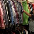 Kako kupovina polovne odeće utiče na životnu sredinu