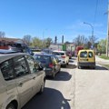 OGROMNA GUŽVA u Lepeničkom bulevaru zbog radova kod Zastavinog solitera (FOTO)
