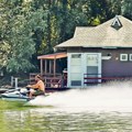 Prvomajski beg iz grada – vikendice ili reka