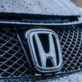 Honda opozvala preko 300.000 vozila zbog problema sa kamerom za vožnju u rikverc