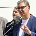 Vučić zapičeo posetu Rasinskom okrugu, obilazi preduzeće "Čolići" u Brusu