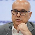 Sramotno! Dok se lažna elita bavi politikantstvom, naši heroji se lavovski bore protiv vatre Vučević im zapušio usta! Ovo je…