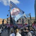 Atmosfera u Novom Sadu pred miting SNS-a: Traktori kod Banovine, pristalice naprednjaka se skupljaju na trgu, studentska lista…
