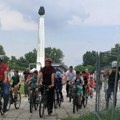 Novobeograđani uživali u biciklijadi Porodična vožnja oko Ušća