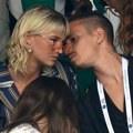 Nestašni Bekamov sin ukrao šou na Novakovom meču: Nije mogao da obuzda strasti sa devojkom na tribinama