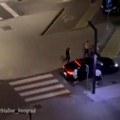 Novi jezivi izazov snimljen na ulicama: Deca istrčavaju ispred auta, a onda počnu da se deru! Ovo je uznemirilo Beograđane…