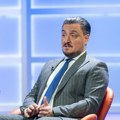 „Najbrutalnija zloupotreba ovlašćenja u režiji lutkara sa Andrićevog venca“: Advokat Rajić o masovnim hapšenjima i…