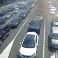 Gužve na granici: Na Batrovcima čekanje i do 90 minuta, evo gde se prolazi brzo! (foto)