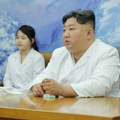 Objavio rat silikonima: Kim Džong zabranio povećanje grudi