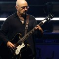 Bonehead napušta turneju sa bendom Oasis zbog raka