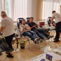 Zaposleni u Zabeli ponovo donirali krv: Akciji se priključile i njihove kolege iz Valjeva (foto)