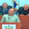 Položio zakletvu pa vratio mandat u Leskovcu: Neću da budem deo ovog sistema, podrška majci Dijani... (video)