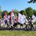 Grupa građana iz Novog Sada peške krenula na skup 27. juna u Beogradu
