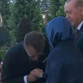 Makronov džentlmenski gest neshvaćen od Emine Erdogan
