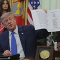 Tramp ograničio preporučenu vakcinaciju dece