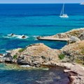 Turistički brod udario u blokove kod Zakintosa: Šestoro povređenih, uhapšen kapetan