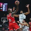 Real u drami srušio Olimpijakos, Bodiroga uručio trofej šampionu novog takmičenja