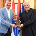 Operskom pevaču Željku Lučiću uručen "Mihajlo Pupin": Najveće pokrajinsko priznanje najtraženijem baritonu na svetu