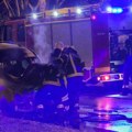 Izgoreo "Pikap" na keju u Novom Sadu: Vozilo se zapalilo u vožnji, plamen ga progutao