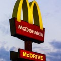 Девојчица се опекла на „мекнагет“, Мекдоналдсу наређено да плати 800.000 долара