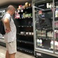 Domaći proizvođači zbunjeni: Građani piju mleko uvezeno iz Švedske, Poljske i Slovačke