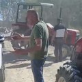 Meštani traktorima opkolili vozilo: Tvrde da pripada kompaniji Behtel, koja je angažovana na projektu Rio Tinta (VIDEO)