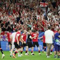 EURO uživo: Belgijski navijači izviždali De Brujnea (VIDEO)