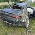 Braću izvukli iz smrskanog audija, jednom se lekari bore za život Detalji teške saobraćajne nesreće u mestu Jošanica…