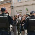 (VIDEO) Premijer u Novom Sadu, građani i studenti mu organizovali "doček"