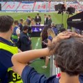 Scena za pamćenje pred finale LŠ: Maleni navijač hteo potpis od Ferdinanda, potez legende Junajteda oduševio