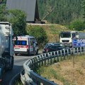 Saobraćaj totalno obustavljen: Teška nesreća kod Čačka: Ima povređenih