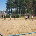 Ekipe iz cele Srbije na rukometnom turniru na pesku u Leskovcu