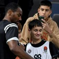 "Porodico Partizana, bila mi je čast..." Ajzea Majk se na dirljiv način oprostio od crno-belih