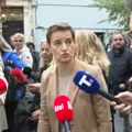 Brnabić: Pozivam Srbe na KiM da hrabro i u što većem broju izađu na lokalne izbore i daju podršku Srpskoj listi