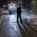 Zbog žara bačenog u kontejner komunalni kamion morao da izbaci đubre na ulicu da se ne bi zapalio