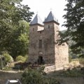 "Srpski Notr Dam" sa vizantijsko plavom: Neobična crkva u timočkom kraju čuva tajne stare vekovima (video)