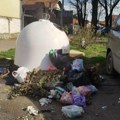 Sklonjen kontejner na Bubnju zbog podzemnog koji još uvek nije postavljen, gomila se smeće kod vrtića