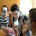 „Svi smo malo i Srećko i Nesrećko“: Mladi glumci Doma učenika iz Užica prvi na Republičkoj domijadi (VIDEO)