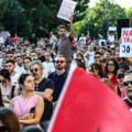 Šta se to dešava u Albaniji? Milijarde na stolu, narod na ulicama, a ima i ranjenih