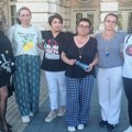 Protest podrške majkama u Bečeju: Iva Hromiš prekinula štrajk glađu, Kristina nastavlja, Opštini dat rok od dva dana