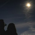 Skoro pola miliona ljudi doputovalo u Španiju da posmatra pomračenje Sunca